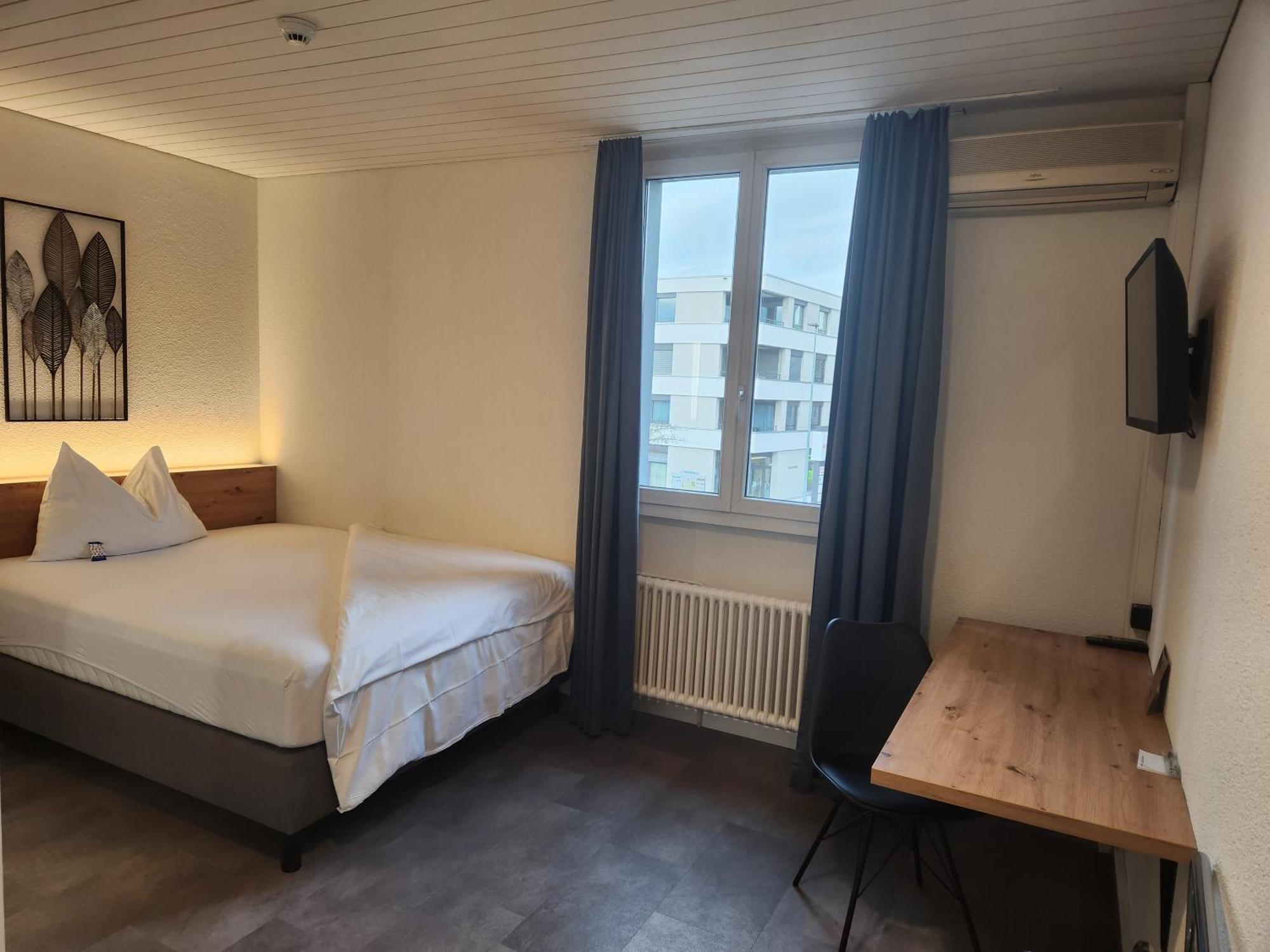Hotel Bären Suhr Aarau Exterior foto